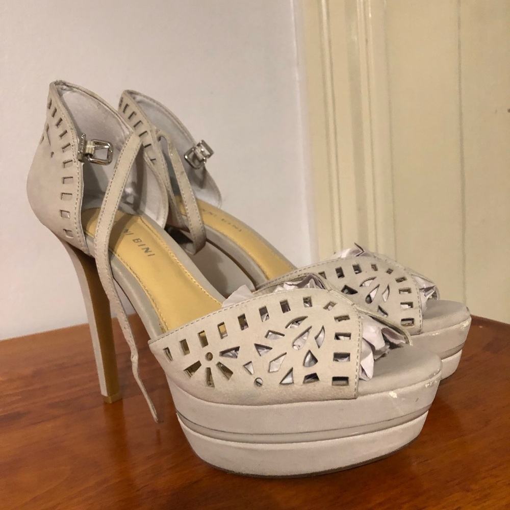 Off-white Neutral Heel - Picture 3 of 5